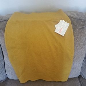 Small Lularoe Cassie skirt brand new with tags